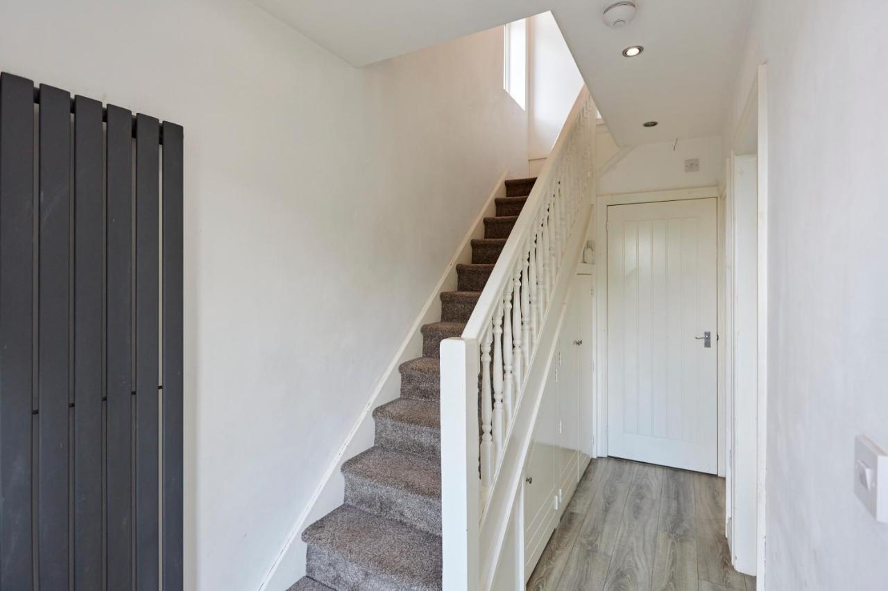 Spacious Home Close To City Centre Location Leeds  Eksteriør billede
